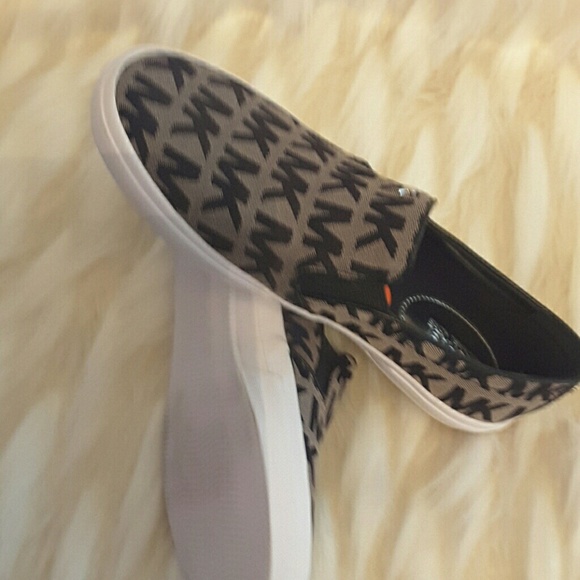 Michael kors slip on - Picture 7 of 8